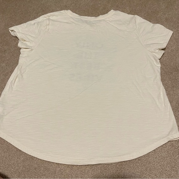 🛑 SOLD 🛑 XL oldnavy ONLY THE BEST VIBES wildflower tshirt - Picture 5 of 7